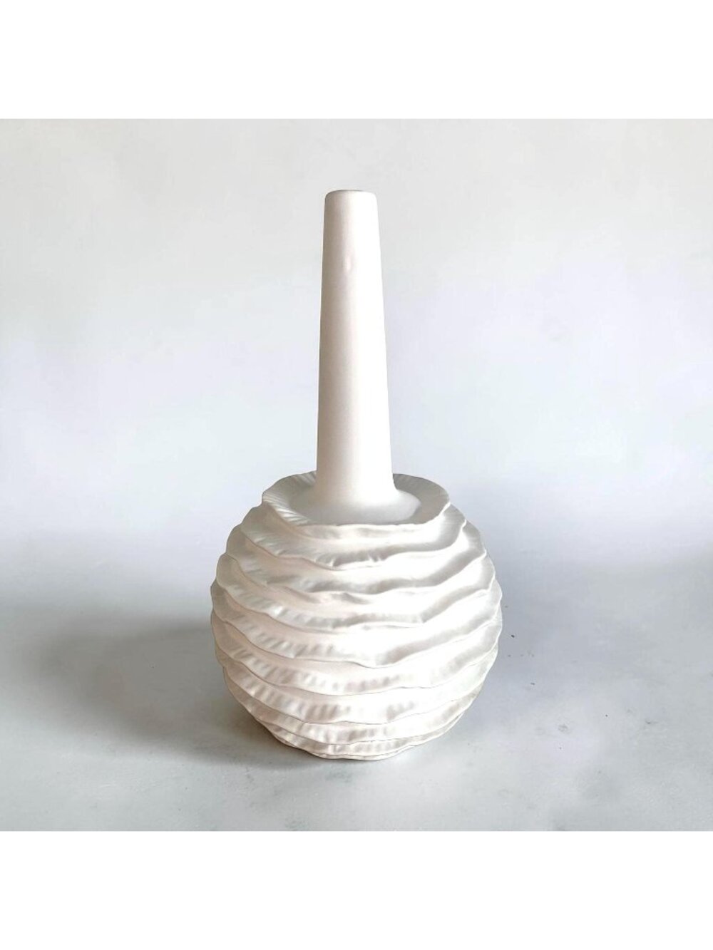 Wildwood Piper Blanca Vase Sculptural White Ceramic Vase Designer Home Décor Coa